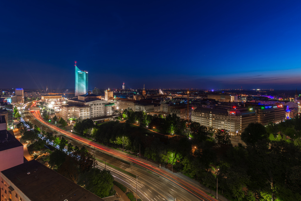 Georgiring Leipzig bei Nacht | Georgiring mit Oper in Leipzig bei Nacht - Realisiert mit Pictrs.com