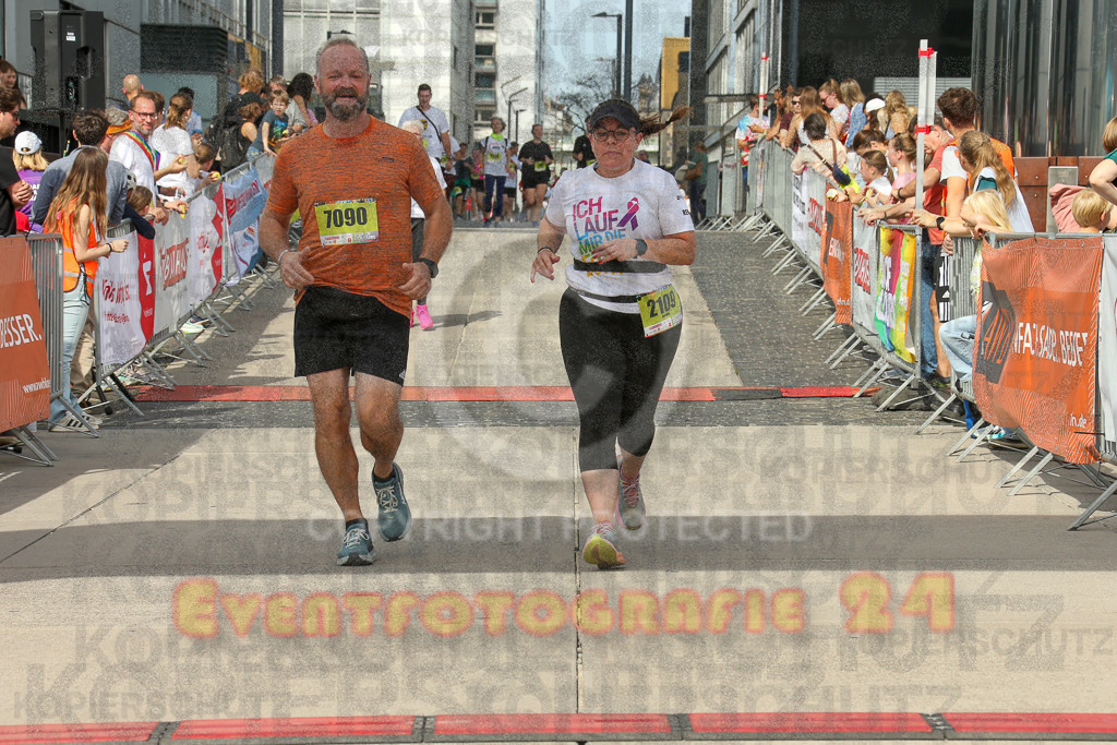 250920_1342_EX1_6344 | Sportfotografie im Rhein-Sieg Kreis, Köln, Bonn, NRW, Rheinland Pfalz, Hessen, etc. Unser Tätigkeitsfeld umfasst den Laufsport vom Volkslauf über den Marathon, Duathlon, Triathon bis zum Ultralauf wie Kölnpfad Ultra oder Schindertrail.