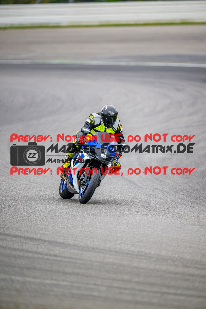 MaZZes_FotoMatrix_240702_6007705_2048 | INST