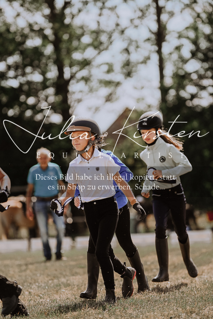 DSC_7868 | Pferde- und Turnierfotografie in Westsachsen. Pferdeportraits, Auftragszeichnungen und intuitive Kunst.