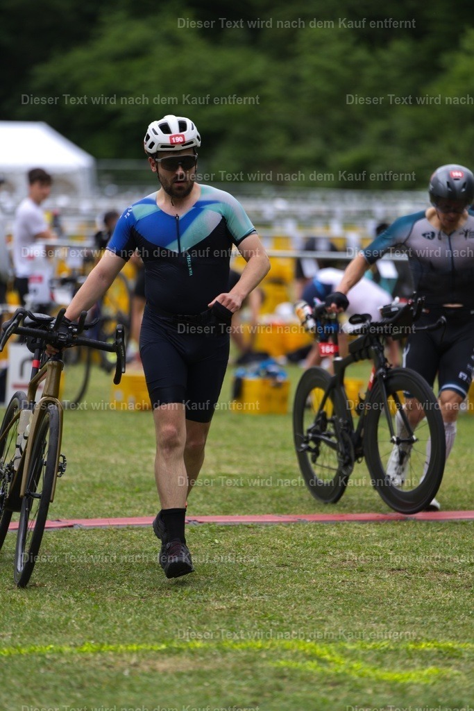 triathlon_wuerzburg_r_2026_06_14-541 | Shop für Fotos von Sportevents z.B. Obstacle Course Racing, OCR, Triathlon, Trail Run und MTB - Realisiert mit Pictrs.com