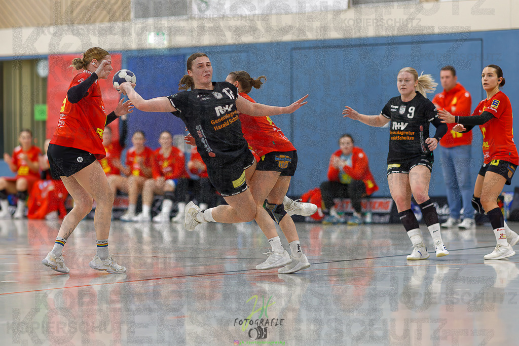 Frauen Regionalliga (HHV); HSG Wettenberg - HSG Twistetal | Frauen Regionalliga (HHV); HSG Wettenberg - HSG Twistetal am 08.11.2025 in Launsbach (Wettenberg) (Halle GS Launsbach (Wettenberg))Photo © 2025 - Jörg Heinrich - Realisiert mit Pictrs.com