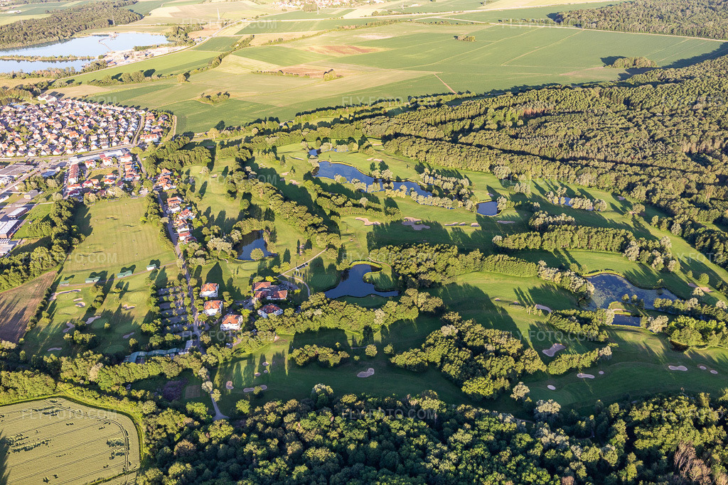 Aerial view: Baden-Baden Golf Club in Soufflenheim in the state Bas-Rhin, France. – Photo: IMG_115502.jpg taken on 06/16/2019 by Werner Riehm/FLY-FOTO.com – Resolution of the original: 5472 x 3648 px