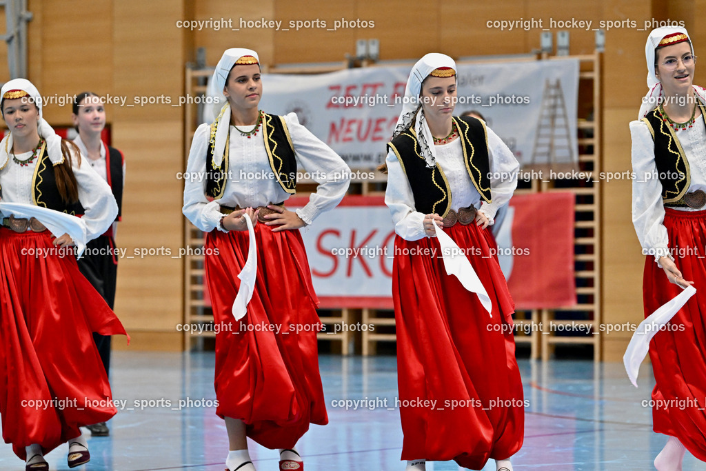 Carinthia Flamengo Futsal Club vs. FC Ljuti Krajisnici | Volkstanzgruppe Kid Divanhana, Carinthia Flamengo Futsal Club vs. FC Ljuti Krajisnici, Carinthia Flamengo Fusal Club vs. FC Ljuti Krajisnici am 12.10.2025 in Klagenfurt (Ballspielhalle Viktring), Austria, (Photo by Bernd Stefan)