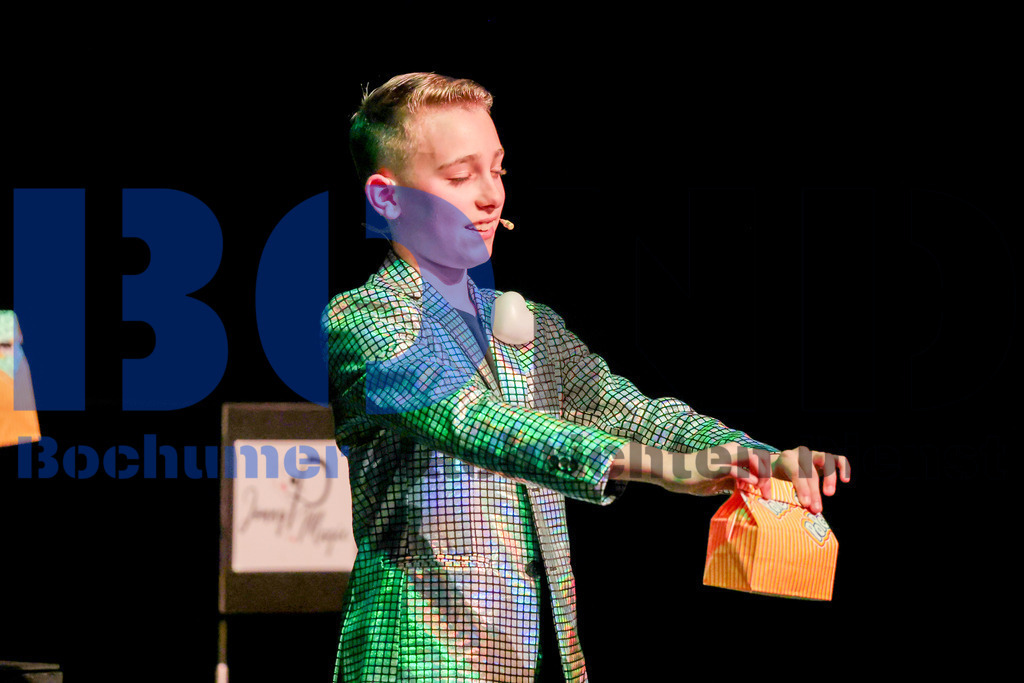 Magicon 2024  {date} -  | {headline}



(Foto: Sebastian Sendlak / BOND)

 - Realisiert mit Pictrs.com