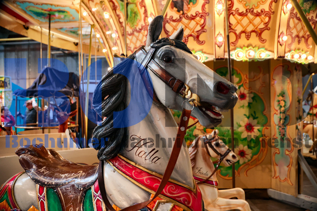 Historischer Jahrmarkt in der Jahrhunderthalle - Steampunk {date} -  | {headline}



(Foto: Sebastian Sendlak / BOND)

 - Realisiert mit Pictrs.com