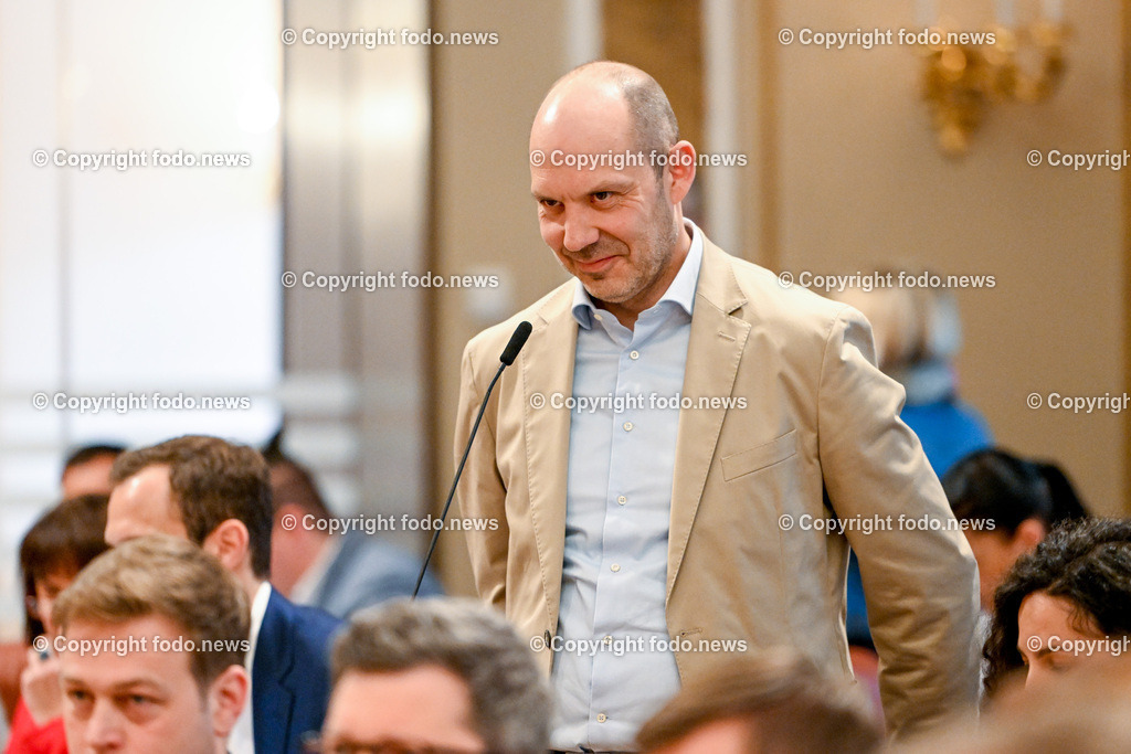 Landhaus Linz_ Promenade_ Landtagssitzung_ 20.04.2023-57 | 20.04.2023, Landhaus Linz AUT, Promenade, Landtagssitzung, im Bild Rudi Hemetsberger (Die Gruenen, LAbg., Bgm. Attersee)