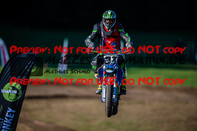 MaZZes_FotoMatrix_220903_8900 | UE40