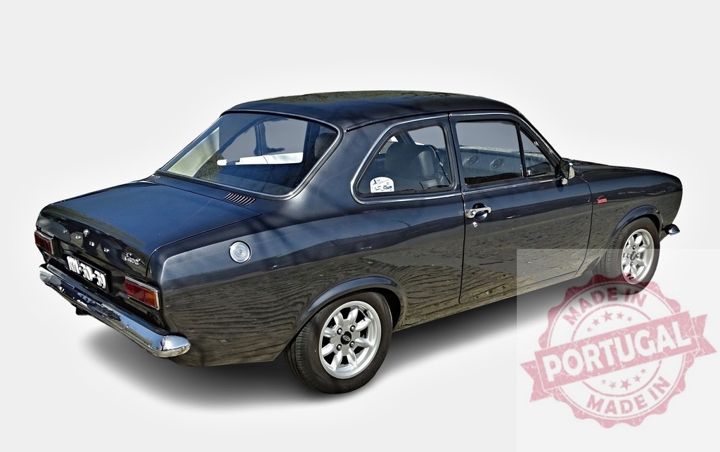 Classic Ford Escort showing its timeless design in a studio setting | Restored Ford Escort exuding vintage charm, captured in a professional studio environment, highlighting its iconic status - Realisiert mit Pictrs.com