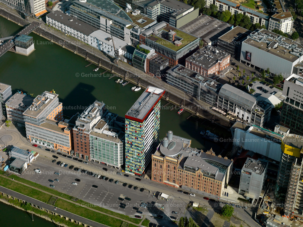 2995095 | Düsseldorf-Hafen, Medienhafen Düsseldorf, ist ein Stadtteil der durch Industrie, Logistik, Gewerbe und Büronutzung geprägt ist