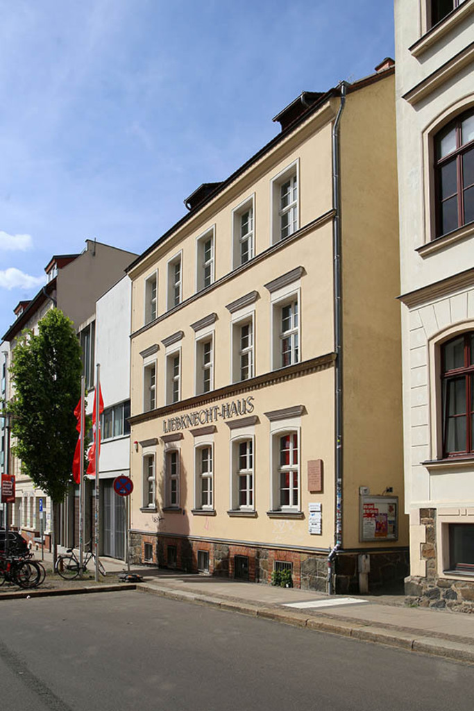 Liebknecht-Haus | Das Team hinter BILDLEXIKON LEIPZIG bündelt historische wie aktuelle Informationen über die Stadt Leipzig in Text und Bild auf einer Plattform und stellt diese der interessierten Öffentlichkeit zur Verfügung.