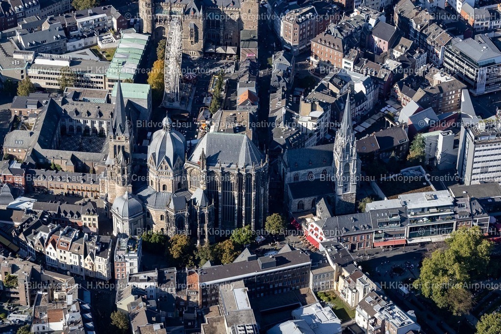 Lufbilder Aachen-6053 | Kirchengebäude des Domes " Aachener Dom " in der Altstadt im Ortsteil Mitte in Aachen im Bundesland Nordrhein-Westfalen, Deutschland. - Realisiert mit Pictrs.com