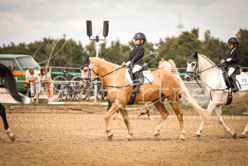 02.SoRWB00215 | Leoni Ertmer Photography - Realisiert mit Pictrs.com