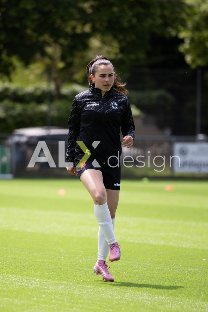 Fußball I Frauen I Saison 2025-2026 I Frauen 3. Liga | FVRZ Gruppe 2 | 18. Spieltag I Spielvereinigung Schaffhausen Damen 1 - Team Furttal Zürich I 17.05.2026 | Hochwertige Sportfotos kaufen & lizenzieren für Medien, Vereine, Agenturen & Sportler:innen. Entdecke professionelle Sportfotografie im Bildshop von Alexander Franzen. - Realisiert mit Pictrs.com