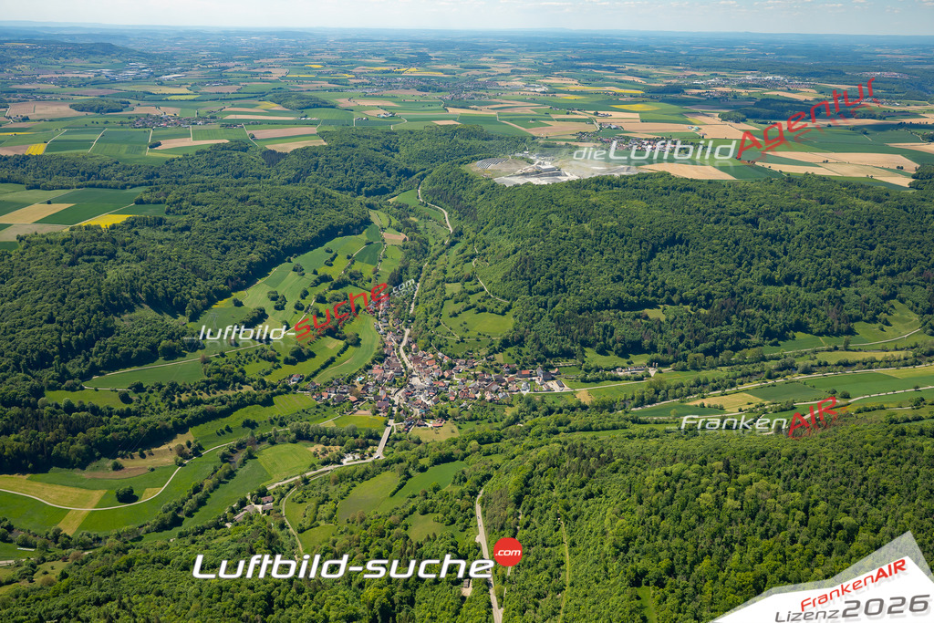 Luftbild Vs Google Maps  Döttingen  Braunsbach -Das Luftbild wurde 2025 vom UL-Flugzeug heraus erstellt ( keine Drohne ) - Hochauflösende Luftaufnahme -Nicht vergleichbar mit Google Maps oder Satelittenbilder- Die Geschenkidee !Mit Lizenz und Bildrechte bestellbar