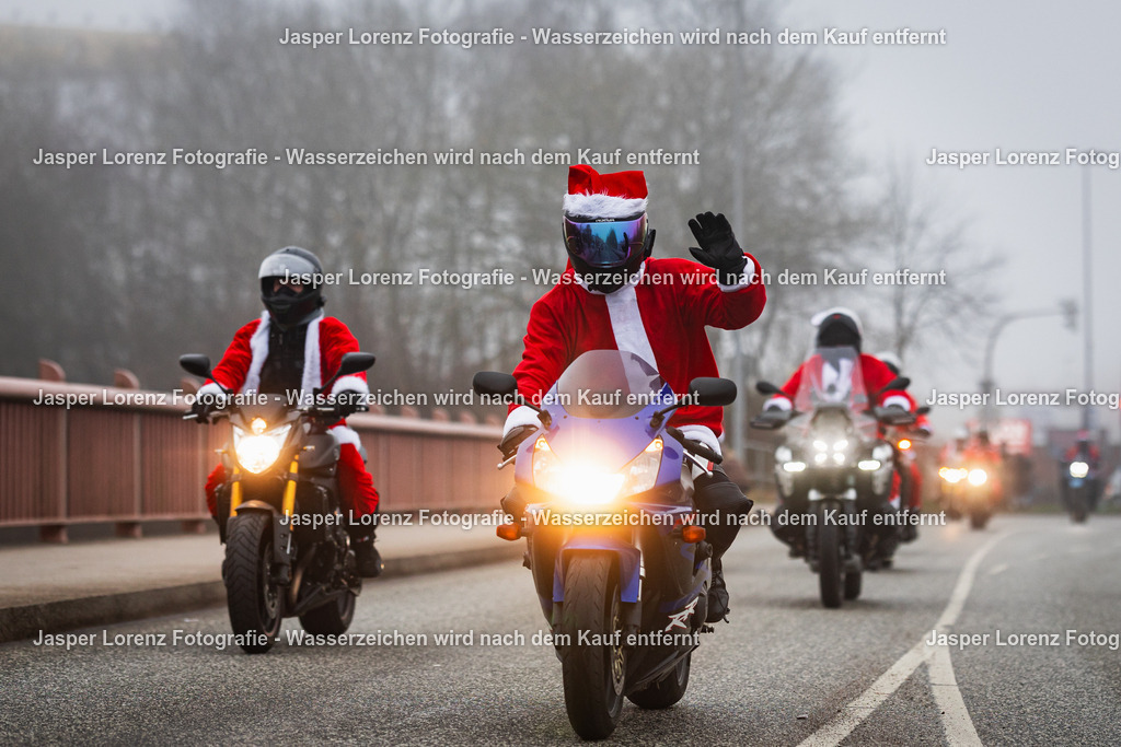X-Mas Ride I Kiel I 2025 | Jasper Lorenz Fotografie - Realisiert mit Pictrs.com