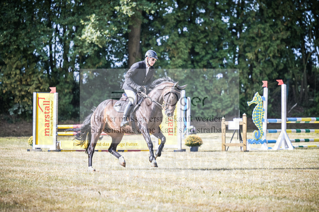 DOS_0407 | Entdecke hochwertige Reitturnierfotos von Foto Oger. Professionell, emotional und authentisch – jetzt Lieblingsmomente im Shop bestellen.Deutschlandweite Turnierfotografie. - Realisiert mit Pictrs.com