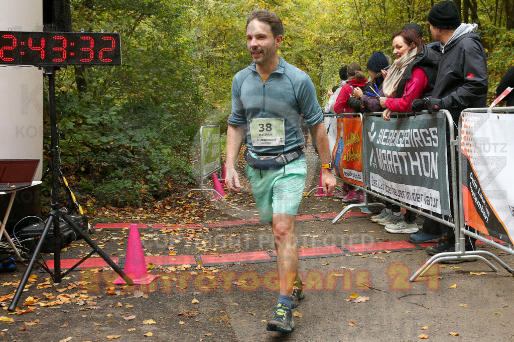 251026_1245_EX1_1269 | Sportfotografie im Rhein-Sieg Kreis, Köln, Bonn, NRW, Rheinland Pfalz, Hessen, etc. Unser Tätigkeitsfeld umfasst den Laufsport vom Volkslauf über den Marathon, Duathlon, Triathon bis zum Ultralauf wie Kölnpfad Ultra oder Schindertrail.