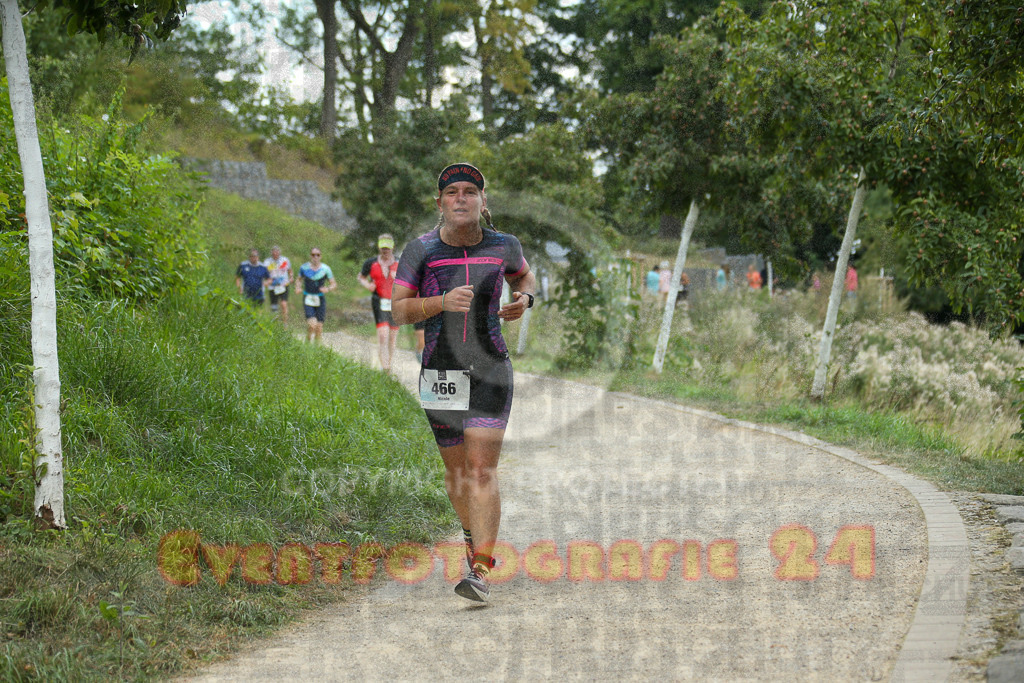 250824_1406_EX1_4955 | Sportfotografie im Rhein-Sieg Kreis, Köln, Bonn, NRW, Rheinland Pfalz, Hessen, etc. Unser Tätigkeitsfeld umfasst den Laufsport vom Volkslauf über den Marathon, Duathlon, Triathon bis zum Ultralauf wie Kölnpfad Ultra oder Schindertrail.