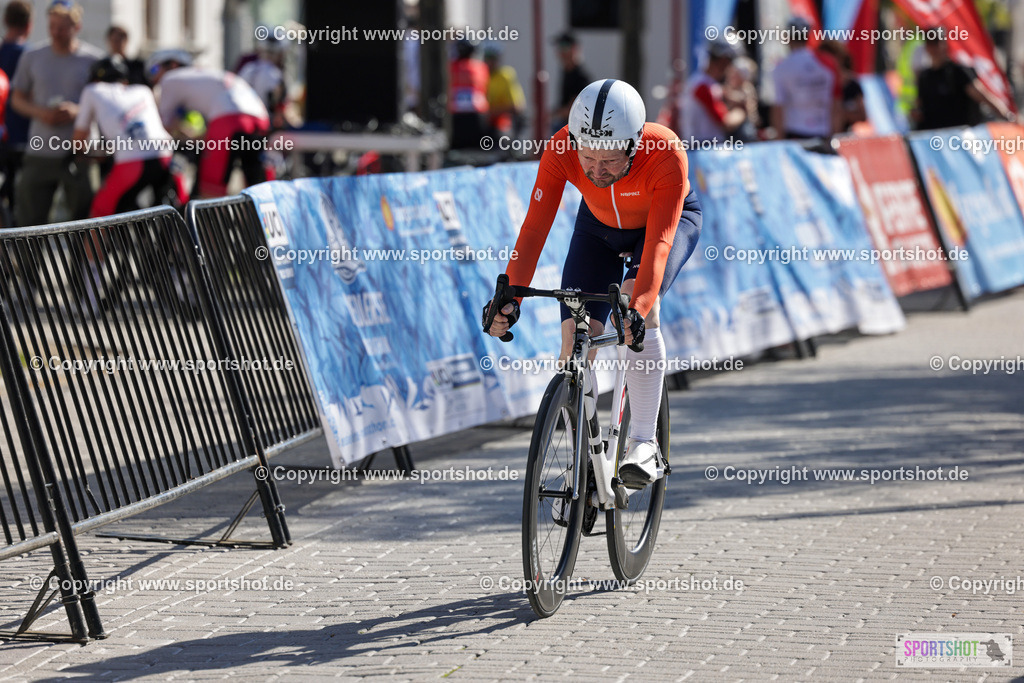 082_VJ__5602 | Neusiedlersee Radmarathon 2026@sportshot_your_pictrs #yourpictures#roadtowm2029 #nrm #neusiedlerseeradmarathon #neusiedlersee #neusiedlerseetourismus #burgenland #mörbisch #nrm26 #burgenlandtourismus #voglundco #poweredbyburgenlandtourismus #radsport #rad #marathon #ucigranfondo #visitburgenland #ucigranfondoworldseries