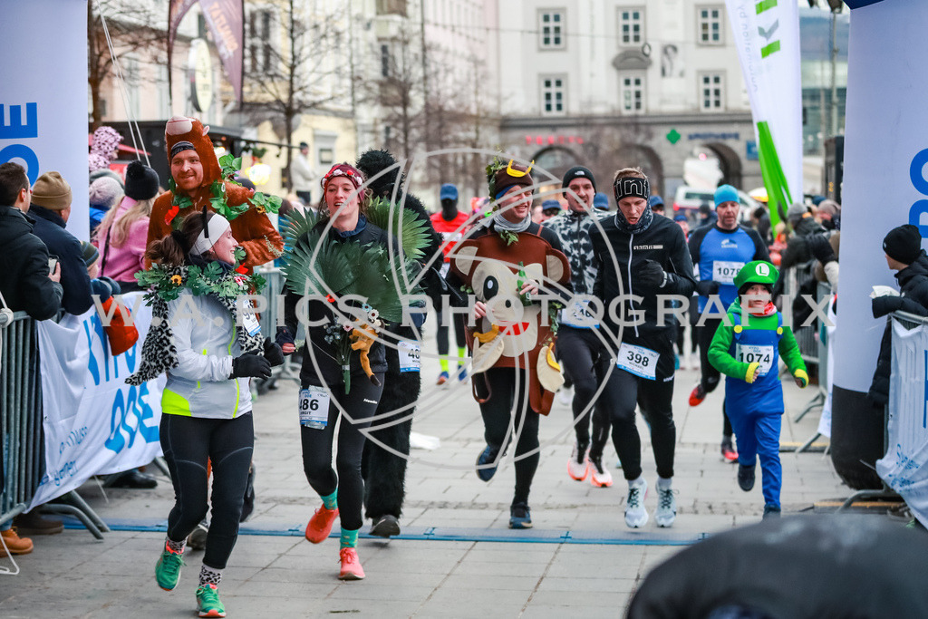 SILVESTERLAUF LINZ 25 | Linz, AUSTRIA, 31. Dezember 25, TRIRUN SILVESTERLAUF LINZ 25 , Image shows: 
Photo: WAPICS / BINDER Manuel