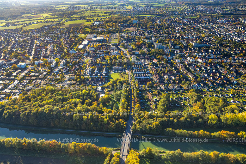 Hamm251001064 | Luftbild, Wohngebiet Werries am Datteln-Hamm-Kanal, Kanalbrücke Ostwennemarstraße, herbstliche Bäume, Uentrop, Hamm, Ruhrgebiet, Nordrhein-Westfalen, Deutschland