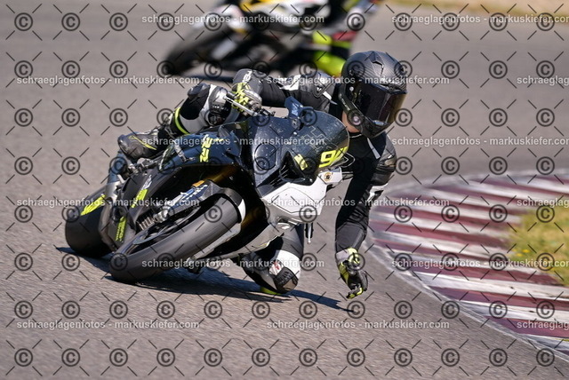 26bt05-1071 | markuskiefer.com - Realisiert mit Pictrs.com