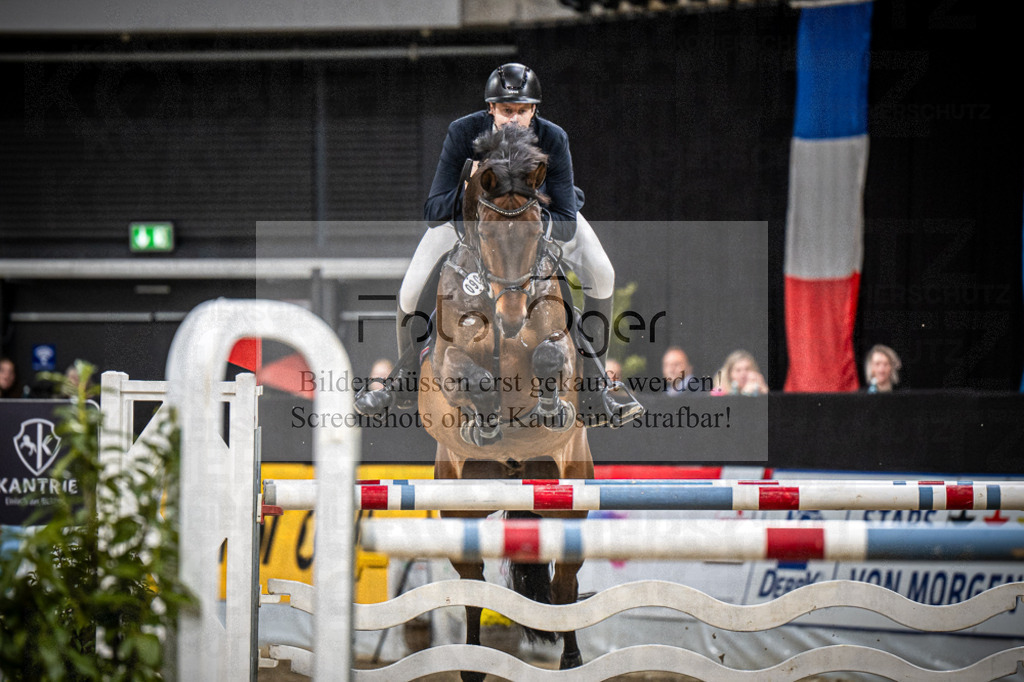 DOS_0561 | Entdecke hochwertige Reitturnierfotos von Foto Oger. Professionell, emotional und authentisch – jetzt Lieblingsmomente im Shop bestellen.Deutschlandweite Turnierfotografie. - Realisiert mit Pictrs.com
