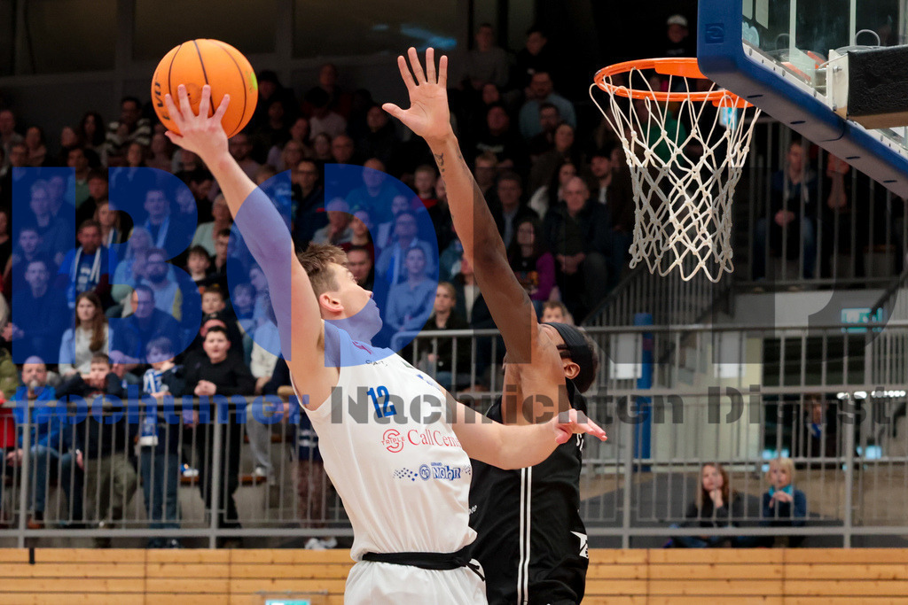 SES_BOCBAY20250209-6 | bond - Realisiert mit Pictrs.com