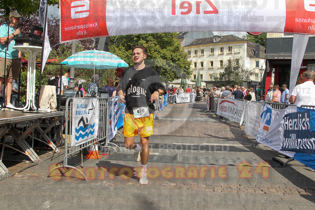 250824_1455_EV4_2376 | Sportfotografie im Rhein-Sieg Kreis, Köln, Bonn, NRW, Rheinland Pfalz, Hessen, etc. Unser Tätigkeitsfeld umfasst den Laufsport vom Volkslauf über den Marathon, Duathlon, Triathon bis zum Ultralauf wie Kölnpfad Ultra oder Schindertrail.