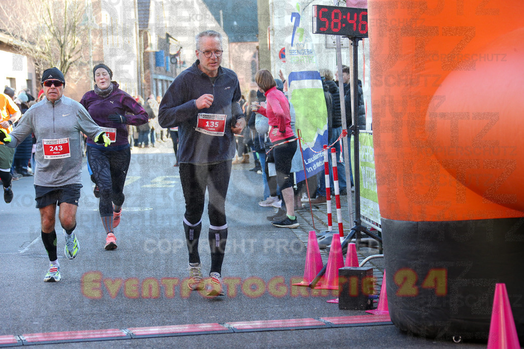 241201_1234_EX1_2757 | Sportfotografie im Rhein-Sieg Kreis, Köln, Bonn, NRW, Rheinland Pfalz, Hessen, etc. Unser Tätigkeitsfeld umfasst den Laufsport vom Volkslauf über den Marathon, Duathlon, Triathon bis zum Ultralauf wie Kölnpfad Ultra oder Schindertrail.