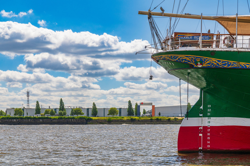 2023_08_10_HH-LANDUNGSBRUECKEN_MCP1060 | Hochwertig gedruckte Fotografien für die Wand, als Kalender und zum Verschenken. Hamburg & Norddeutschland und überall wo ich mit der Kamera unterwegs war.