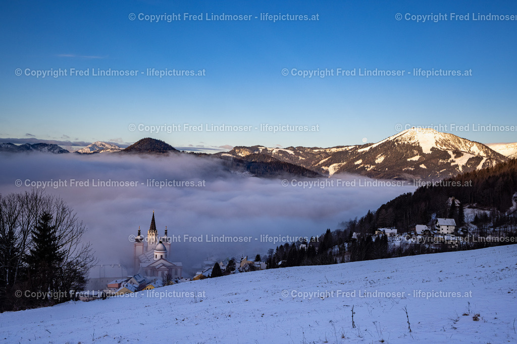 Mariazell Basilika Morgennebel Stehralm 3112020-0510 | Fotos und Fotoprodukte - Realisiert mit Pictrs.com