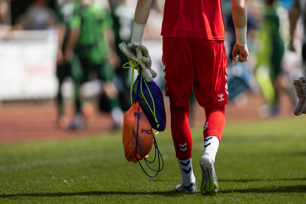 Fußball I Männer I 40. Pfingscup Hollage I 13024 | realhellocedii - Realisiert mit Pictrs.com