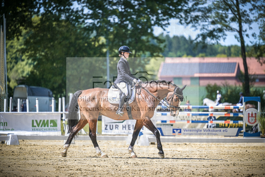 DOS_8422 | Entdecke hochwertige Reitturnierfotos von Foto Oger. Professionell, emotional und authentisch – jetzt Lieblingsmomente im Shop bestellen.Deutschlandweite Turnierfotografie. - Realisiert mit Pictrs.com