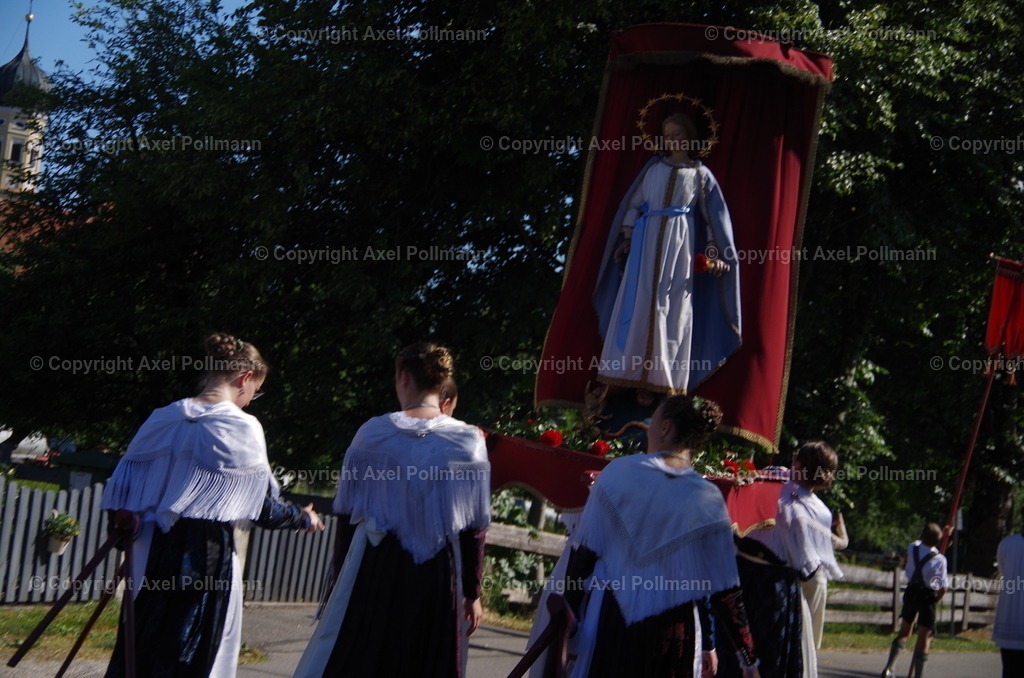 IMGP5063 | fotografiert von Axel PollmannLeonhardi Wallfahrt Benediktbeuern und Murnau, Fronleichnam, Fasching, Landschaft im Loisachtal und Benediktbeuern  - Realisiert mit Pictrs.com