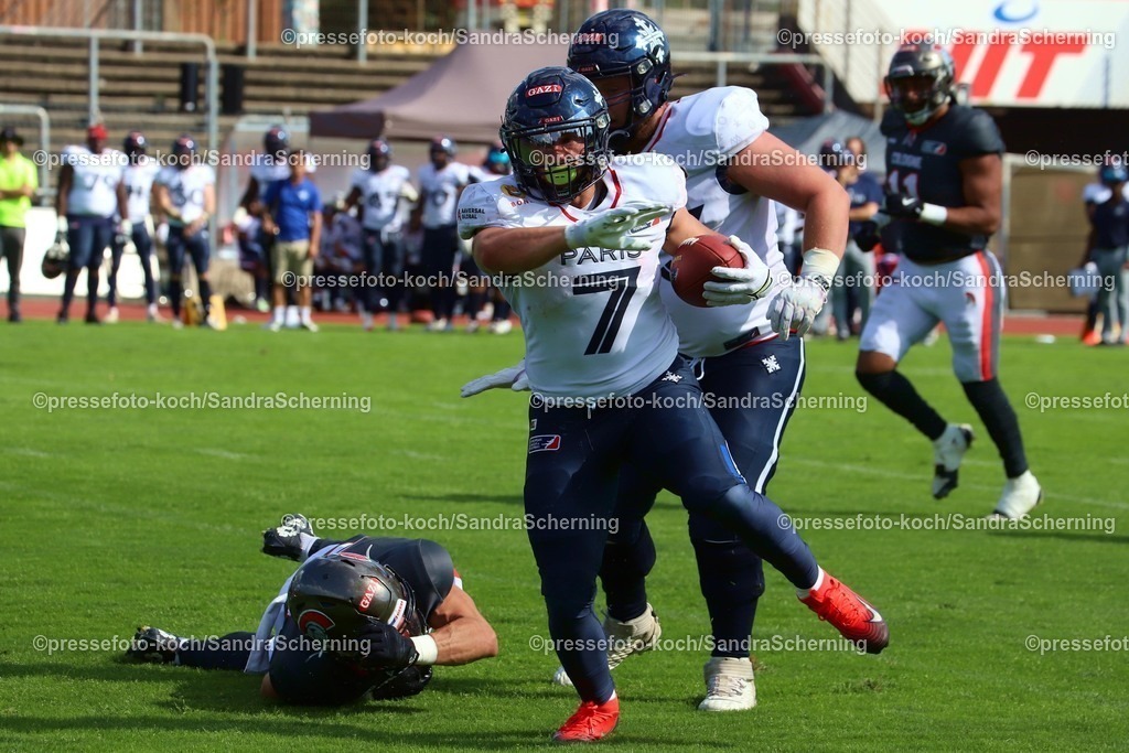 xSSC29062501004 | 29.06.2025, xsscx, Köln, American Footballl, Cologne Centurions - Paris Musketeers, EFL, Südstadion, Saison 2025: Running Back Nicolas Khandar (7) von Paris Musketeers läuft zum Touchdown  