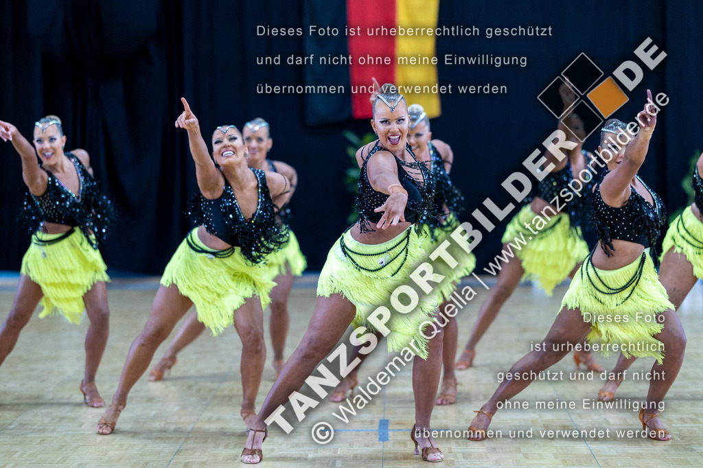 20230423-00986 | Hier finden Sie Tanz Bilder vom Latein und Standard Formationen tanzen. Sportbilder vom Tanzsport. Schöne Fotos und von Weltmeisterschaft, Europameisterschaft, Bundesliga, Regionalliga, Oberliga und Landesliga sowie von GOC Stuttgart, DanceComp, WM Bremen