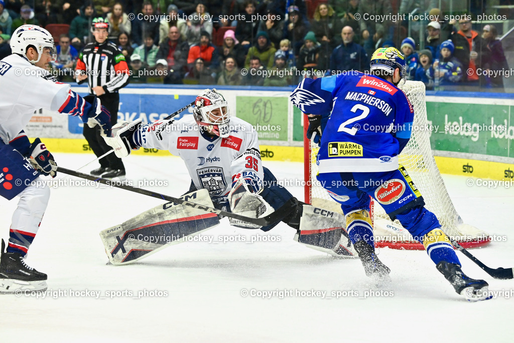 EC IDM Wärmepumpen VSV vs. Hydro Fehervar AV19  | #35 Horvath Dominik HYDRO FEHERVAR, #2 MACPHERSON Dylan EC VSV, EC IDM Wärmepumpen VSV vs. Hydro Fehervar AV19 , EC IDM Wärmepumpen VSV vs. Hydro Fehervar AV19  am 01.01.2025 in Villach (Stadthalle Villach), Austria, (Photo by Bernd Stefan)