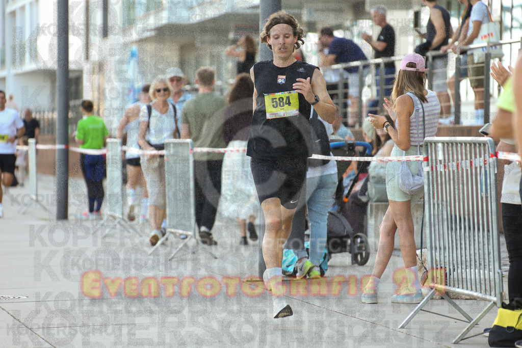 250920_1443_EX1_7387 | Sportfotografie im Rhein-Sieg Kreis, Köln, Bonn, NRW, Rheinland Pfalz, Hessen, etc. Unser Tätigkeitsfeld umfasst den Laufsport vom Volkslauf über den Marathon, Duathlon, Triathon bis zum Ultralauf wie Kölnpfad Ultra oder Schindertrail.