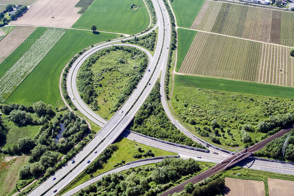 Luftbild: A5 Ausfahrt Landau Nord im Ortsteil Dammheim in Landau im Bundesland Rheinland-Pfalz in Deutschland. Foto: IMG_2214.jpg vom 03.06.2006 durch Werner Riehm/FLY-FOTO.de
