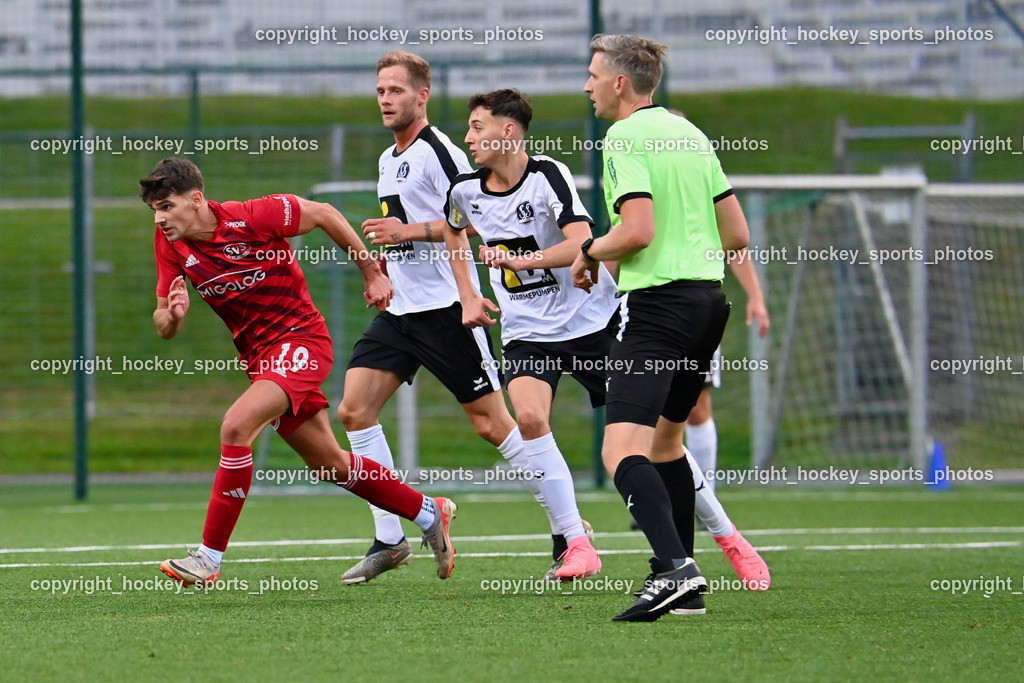 SV Spittal 1921 vs. SV St. Jakob  | #19 Matic Ahacic St.Jakob, #23 Tobias Tollschein SV Spittal, #44 Miha Kostanjsek SV Spittal, Martin Begusch Referee, SV Spittal 1921 vs. SV St. Jakob , SV Spittal 1921 vs. SV St. Jakob  am 20.09.2024 in Spittal an der Drau (Goldeck Stadion), Austria, (Photo by Bernd Stefan)