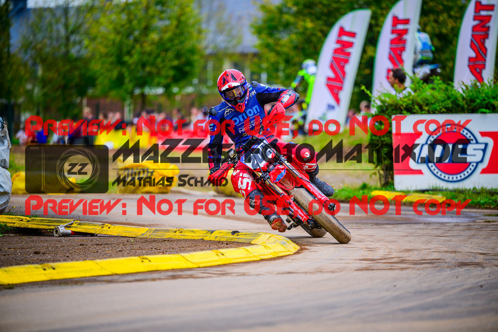 MaZZes_FotoMatrix_240818_6021986_8332 | S1