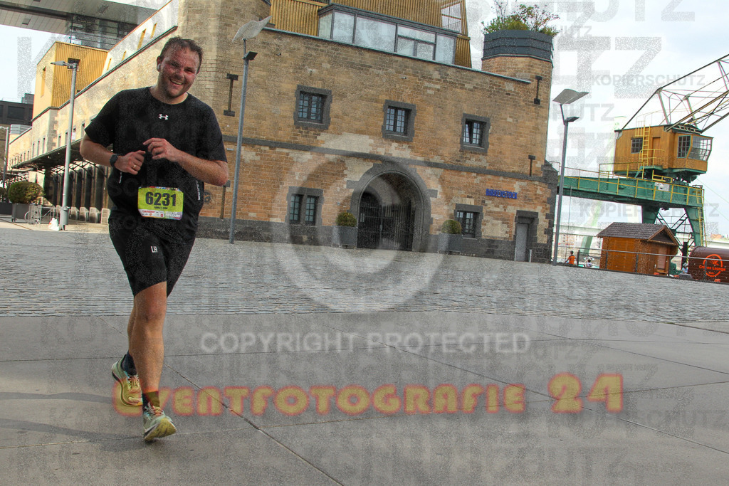250920_1535_EV4_9242 | Sportfotografie im Rhein-Sieg Kreis, Köln, Bonn, NRW, Rheinland Pfalz, Hessen, etc. Unser Tätigkeitsfeld umfasst den Laufsport vom Volkslauf über den Marathon, Duathlon, Triathon bis zum Ultralauf wie Kölnpfad Ultra oder Schindertrail.