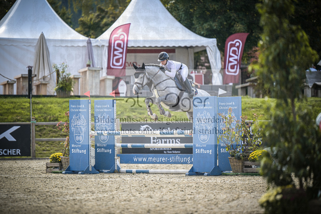 DOS_7700 | Entdecke hochwertige Reitturnierfotos von Foto Oger. Professionell, emotional und authentisch – jetzt Lieblingsmomente im Shop bestellen.Deutschlandweite Turnierfotografie. - Realisiert mit Pictrs.com