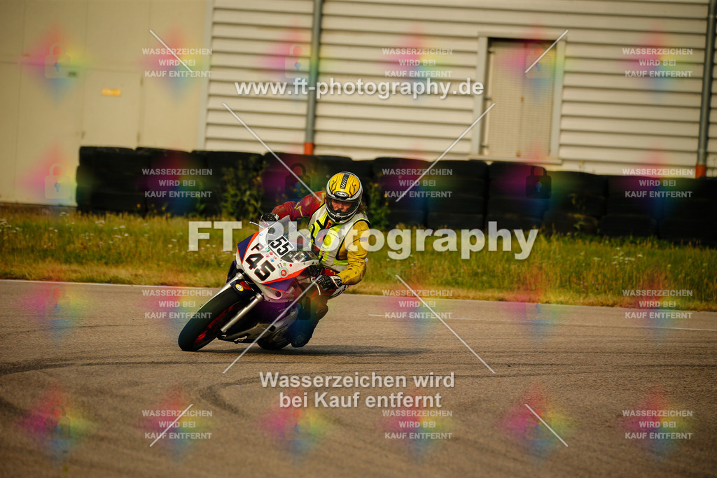 _MOT5144 | Hier findet Ihr Bilder von Touristenfahrten auf der Nürburgring Nordschleife oder von anderen Veranstaltungen die ich besucht habe. Viel Spass beim Durch Schauen 