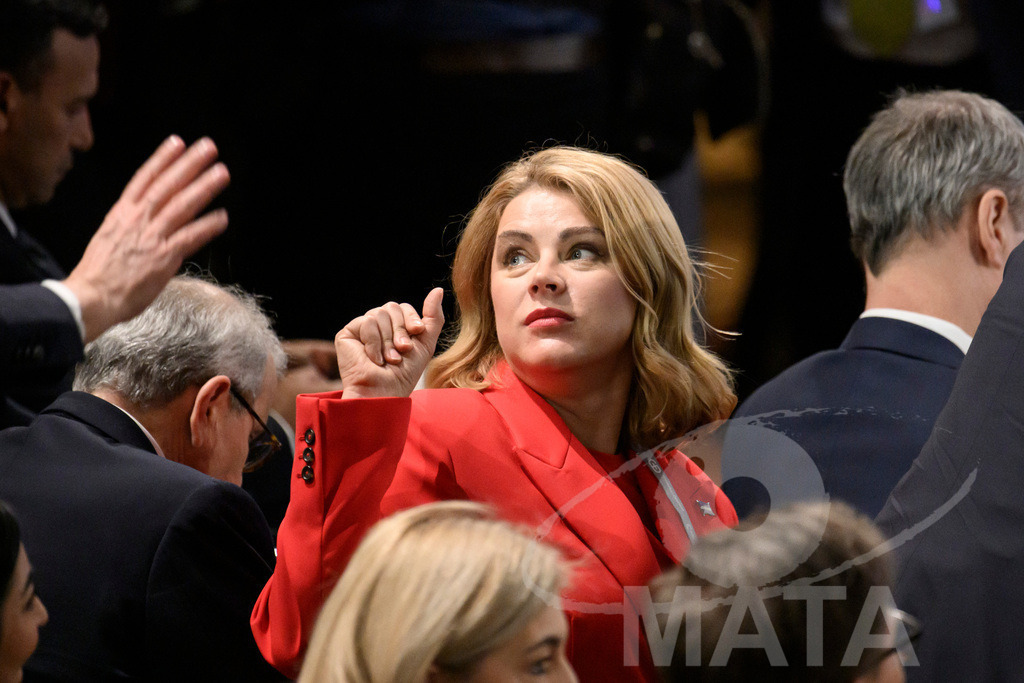 _DWA4347 | MATA IndoCon - Realisiert mit Pictrs.com