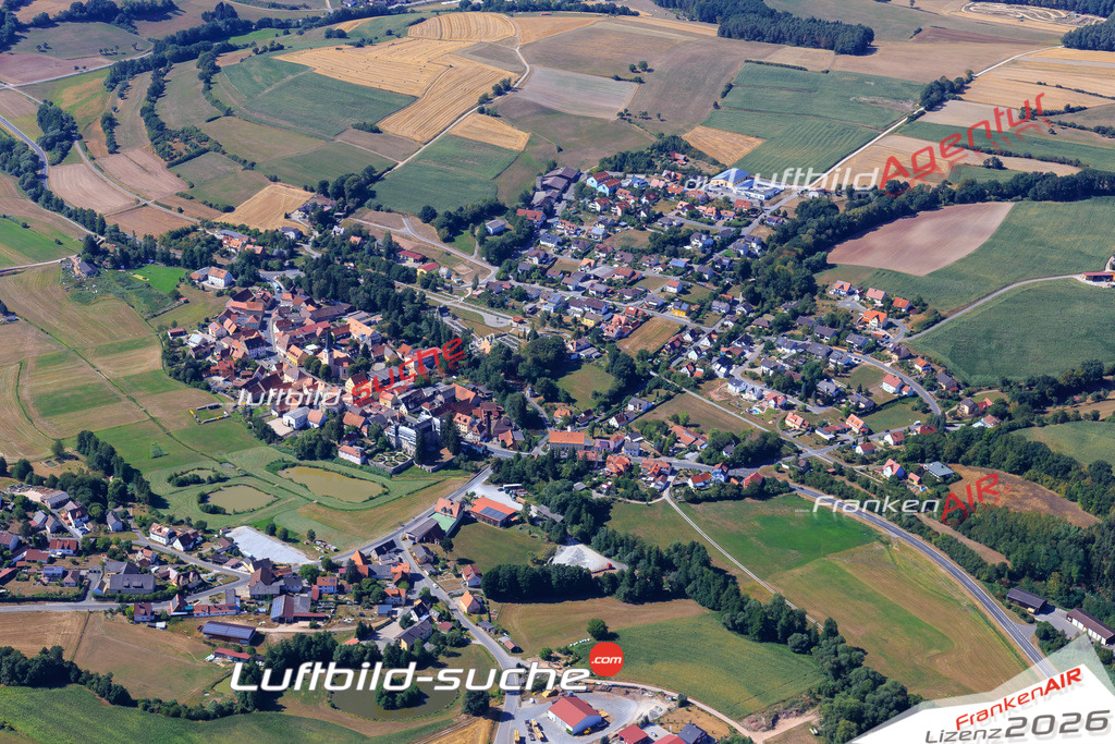 Die Luftaufnahme Kappel - Burgwindheim wurde vom UL-Flugzeug (keine Drohne) aus fotografiert.Hohe Druck- Auflösung-die Geschenkidee!