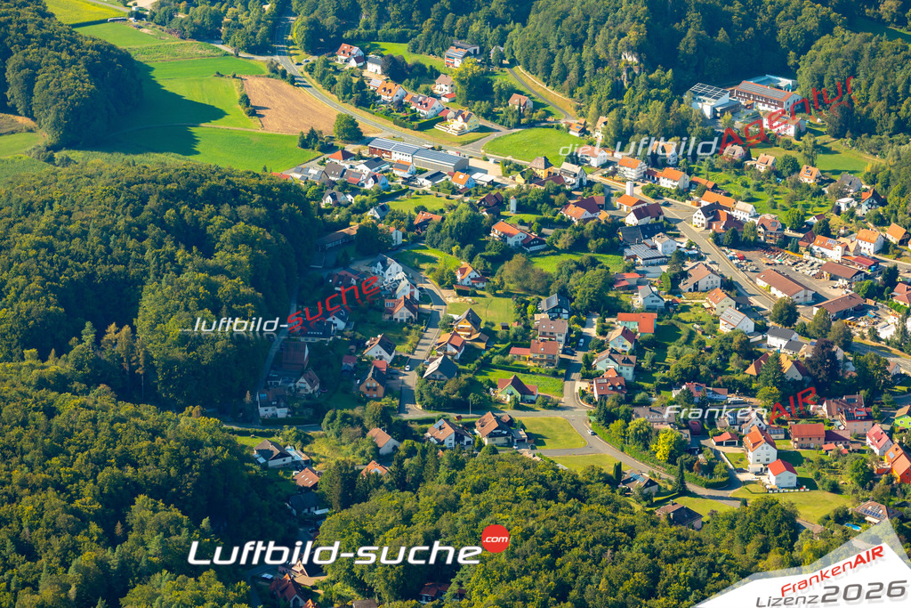 Das Luftbild zeigt :  Betzenstein - Die Luftaufnahme wurde 2024 vom UL-Flugzeug aus erstellt ( keine Drohne ) - Hochauflösende Luftaufnahme - Für grossformatige Ausdrucke geeignet. Die Geschenkidee !Mit Lizenz und Bildrechte bestellbar