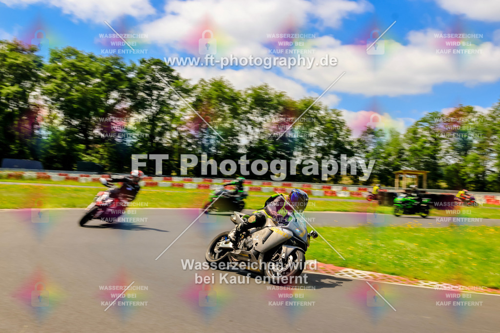 VBK-8129 | Hier findet Ihr Bilder von Touristenfahrten auf der Nürburgring Nordschleife oder von anderen Veranstaltungen die ich besucht habe. Viel Spass beim Durch Schauen 